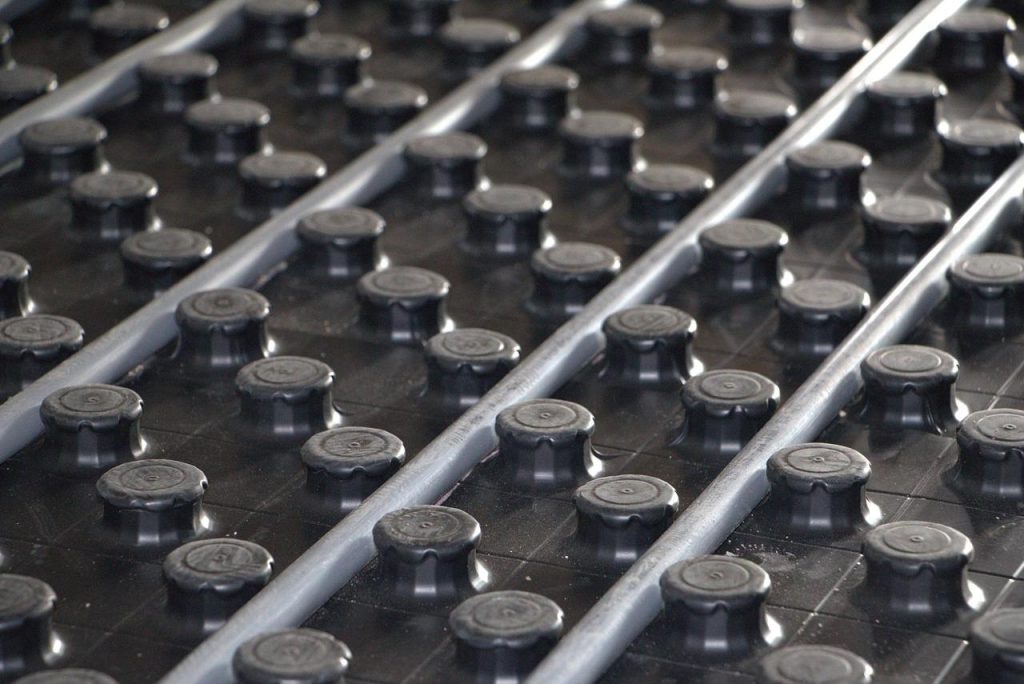 Waarom vloerverwarming en een warmtepomp goed passen bij een energiezuinige woning